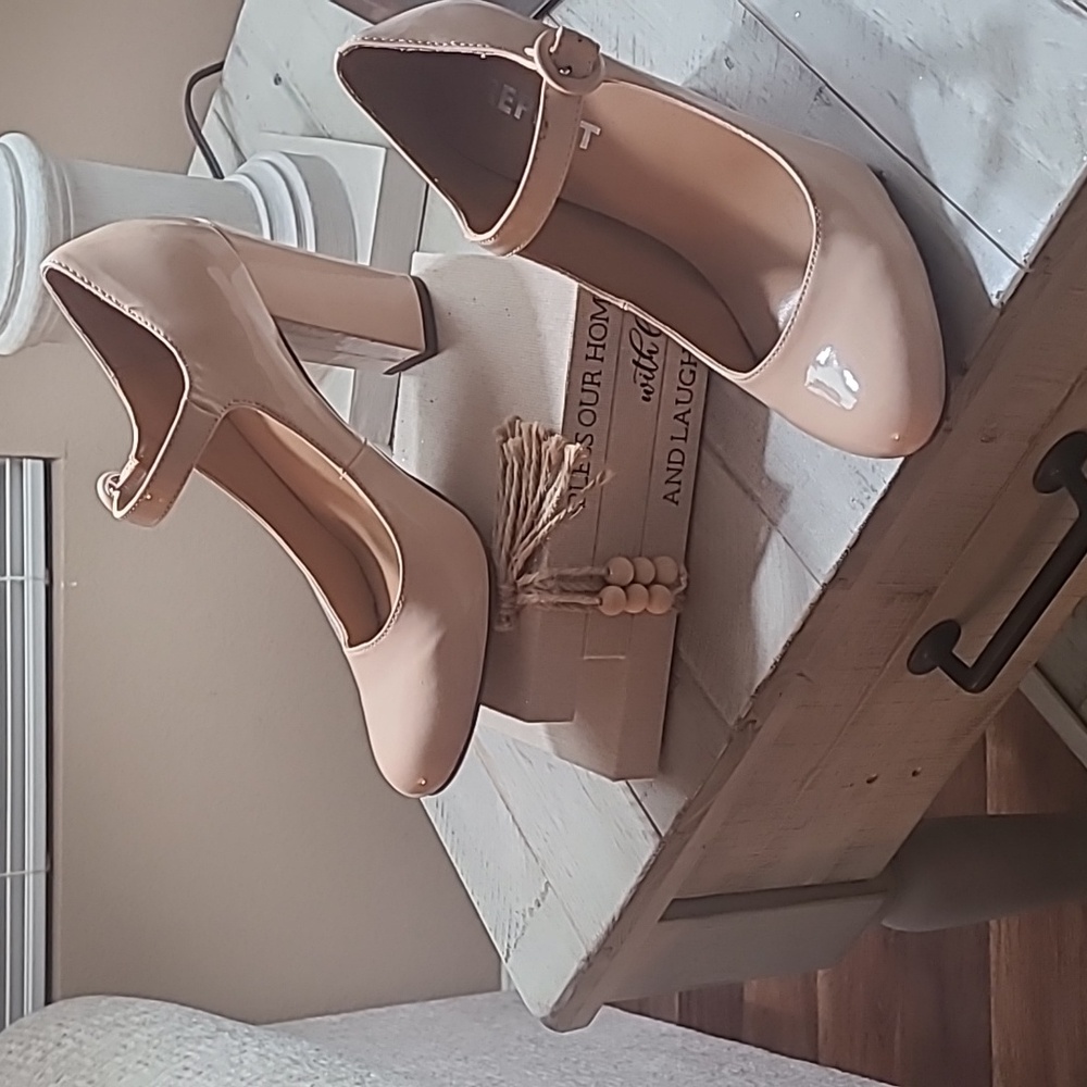 Report Nude Mary Jane Heels SZ 9